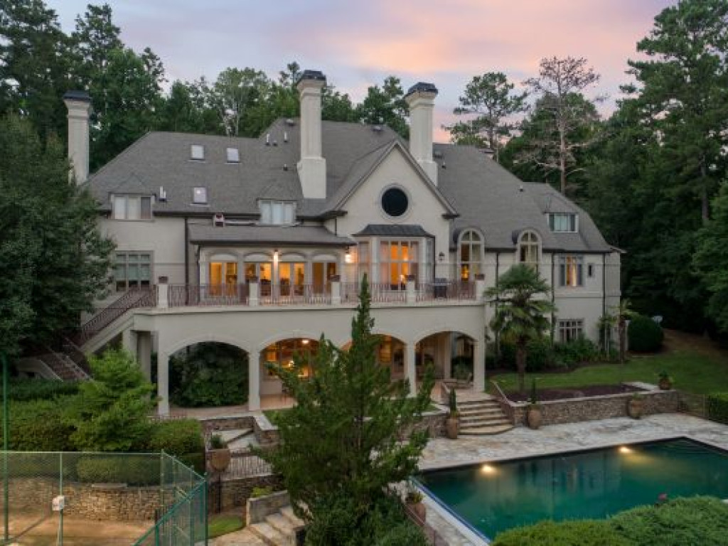 Auction Luxury Gated Estate On 3 27 177 Acres In Sandy