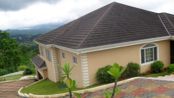 SINGLE FAMILY HOUSE FOR SALE IN CHRISTIANA MANCHESTER JAMAICA 