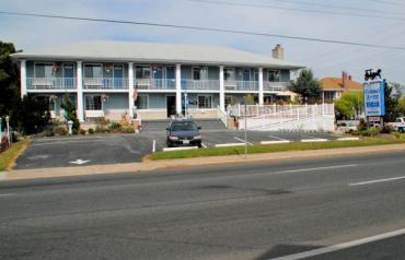 5 Units Luxury Suites plus  owners quarters in world famous Ocean City, MD