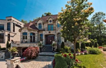 Luxury home in Montreal