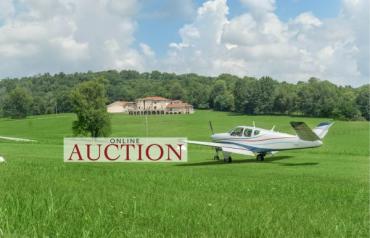 SOLD via AUCTION Fly-In Luxury Estate with Private Hangar on 26.43± Acres in Shelbyville, TN
