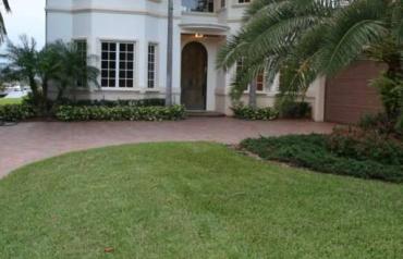 AUCTION - A TRUE MUST SEE INCREDIBLE WATER FRONT HOME IN NORTH PALM BEACH