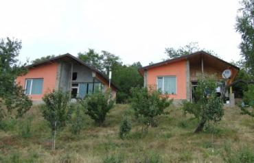 Two Bulgarian village houses in the foot of a mountain!!!