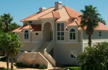 LOOK!! LUXUROUS COASTAL HOME!