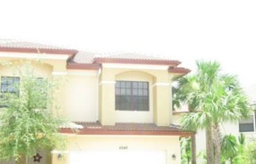 Gorgeous Mediterranean Style Luxury Town House in Stuart Florida