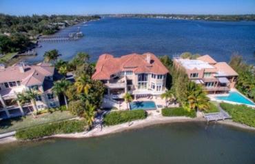 Spectacular Siesta Key Estate