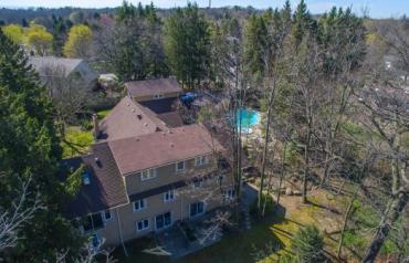 South Mississauga Estate on your own private lane