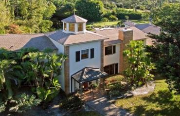 Luxury Estate Pool Home in the Village of Golf, Fl.