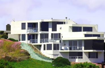 EAGLES VIEW AT THE WATERS EDGE  SPECTACULAR CUSTOM-BUILT EXECUTIVE HOME WITH AMAZING VIEW