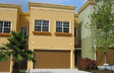 Luxury Townhome next to Pool and Nature Preserve