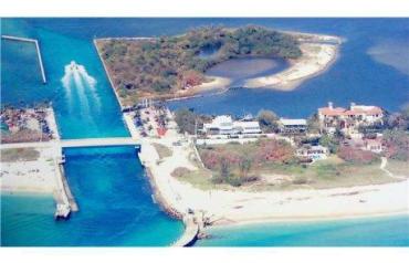 Beautiful Waterfront Mansion!!