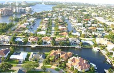 WATERFRONT ESTATE HOME IN BOCA RATON