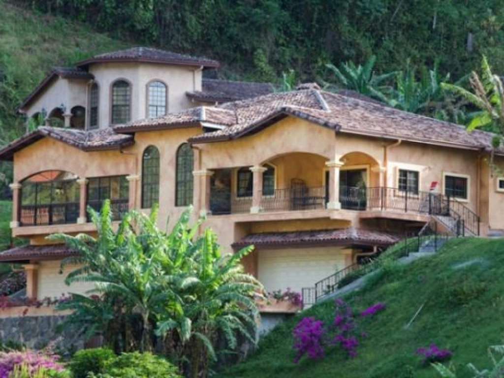Featured image of post Georgeous House : Download all photos and use them even for commercial projects.