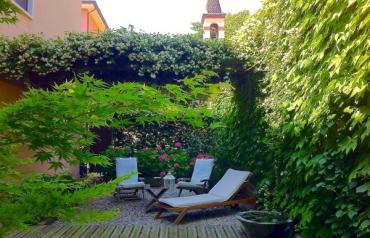 River front luxury apartment with 130sqm private garden in Verona