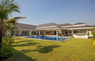 Five Star 5-Bed Pool Villa in Hua Hin near Palm Hills Golf Resort