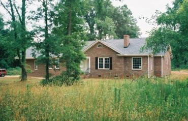 Great location on West Pine