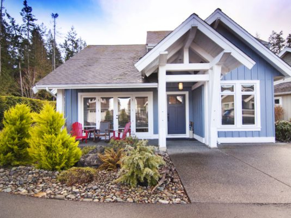 Gregorys Guest House British Columbia Canada Qualicum Landing Beach House # 32 - British Columbia, Canada