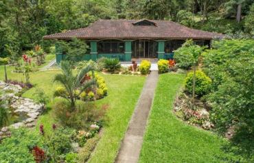 Luxury Mountain Retreat/house for Sale in Costa Rica