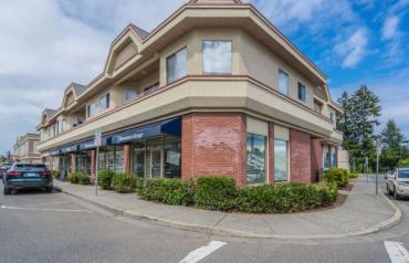 Updated Central Parksville Condo with Views - McCarter St