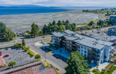 Central Parksville View Condo - Lombardy St