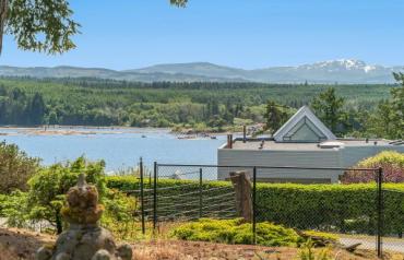 Beautiful Beachcomber Oceanview Home - Marina Way