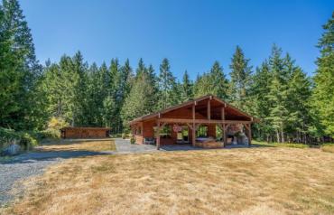 Qualicum North Country Acreage - Christie Rd