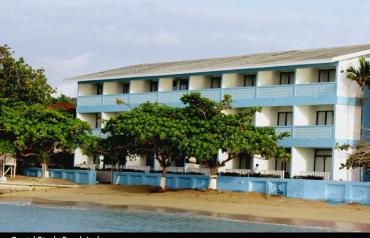 BEAUTIFUL BEACH FRONT