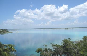 Lake Bacalar - large parcel with approved buildable lots