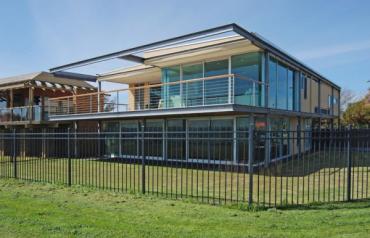 Contemporary Sanctuary By The Sea