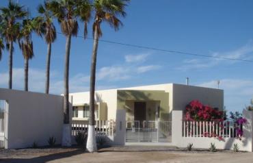 Baja La Paz Beachfront Home, Pool, Guesthouse with Rental Income