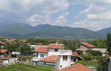 Amazing house near the biggest medical centre in Bulgaria with mineral water