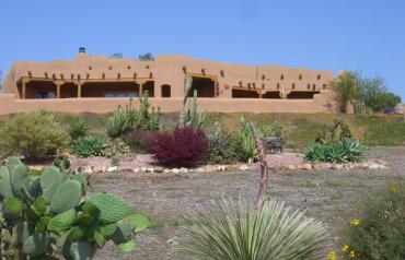 HACIENDA de SAN DIEGO-Resort-Style Living