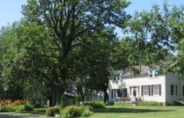 Gorgeous Lakefront Century Home on 106 acres!