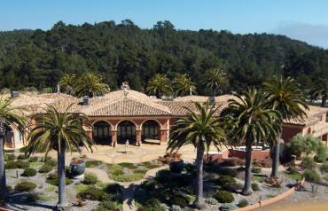 Luxurious property in a prestigious area of the Central coast, California (Cambria).