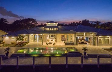 2325 Desota Dr Fort Lauderdale, FL 33301 / SEVEN ISLES