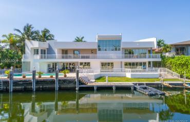 16495 Ne 32nd Ave, North Miami Beach, Fl 33160