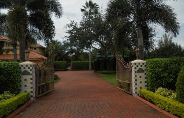 7151 SW 178th Avenue, Southwest Ranches, FL 33331. Southwest Ranches Estate/ Mansion