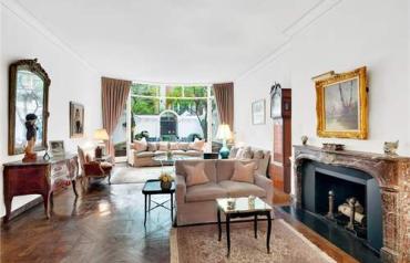 4 Bedroom Residential In New York, Usa (ref. 25976062)