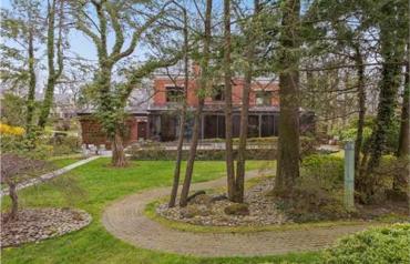 5 Bedroom Residential In New York, Usa (ref. 24163379)