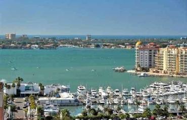 Sarasota Downtown At It's Best - Five Points