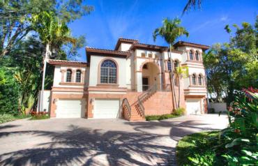 Luxury Waterfront Estate with Deep Water Access