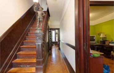 3 Bedroom Townhouse In New York, Usa (ref. 27470531)