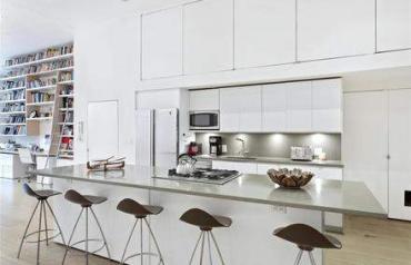 2 Bedroom Residential In New York, Usa (ref. 27470595)